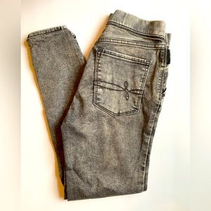 Levi’s Denizen High-Rise Moto Jeggings